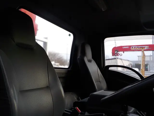 いすゞ フォワード 2PG-FRR90S1(2WD)の写真33