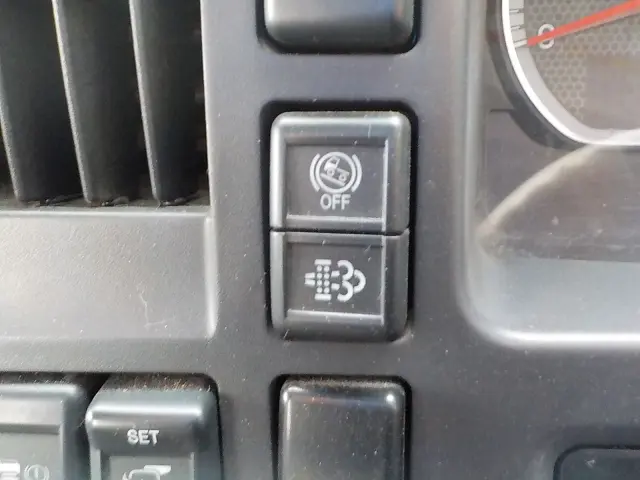 いすゞ フォワード 2PG-FRR90S1(2WD)の写真43