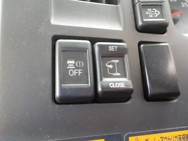 いすゞ フォワード 2PG-FRR90S1(2WD)の写真44