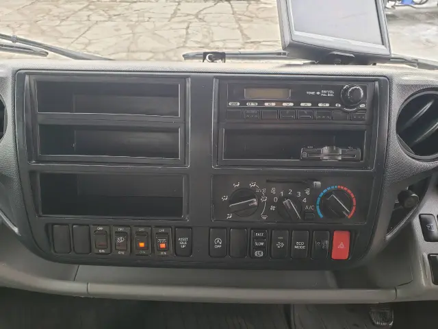 日野 デュトロ SDG-XZU720M(2WD)の写真24