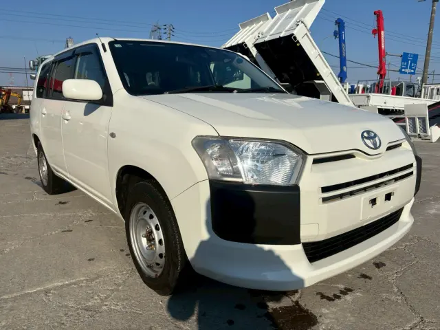 トヨタ プロボックスバン DBE-NCP165V(4WD)の写真3