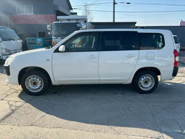 トヨタ プロボックスバン DBE-NCP165V(4WD)の写真5