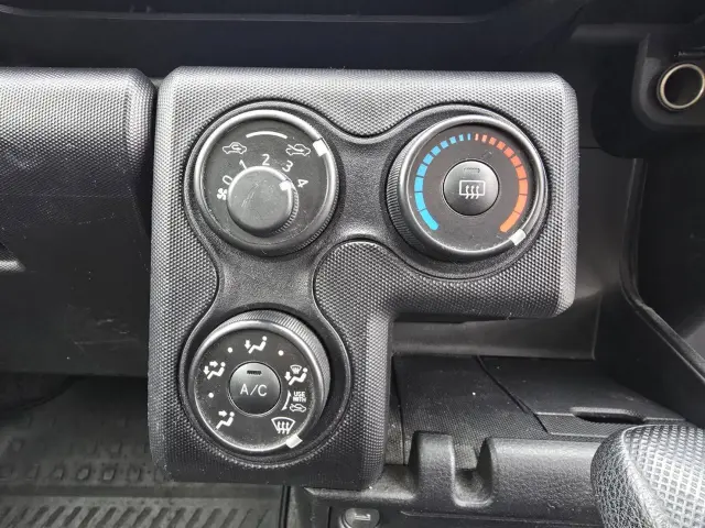 トヨタ プロボックスバン DBE-NCP165V(4WD)の写真23