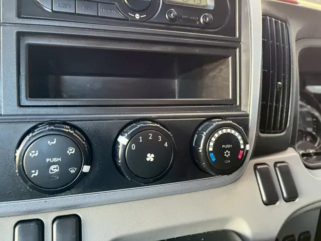 三菱 キャンター TPG-FEB50の写真30