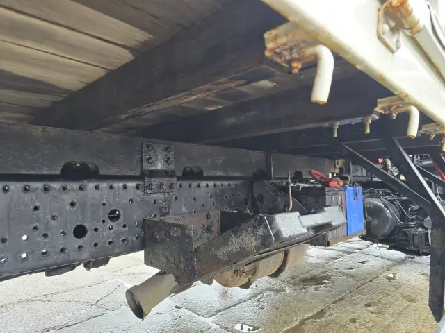 いすゞ フォワード TKG-FRR90S1(2WD)の写真14