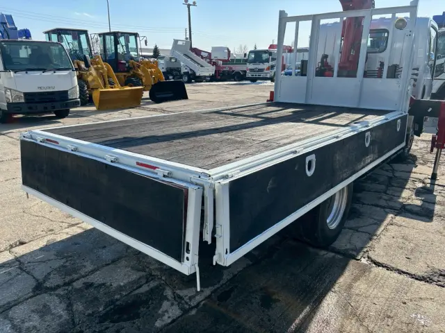 いすゞ エルフ TKG-NMR85AN(2WD)の写真12