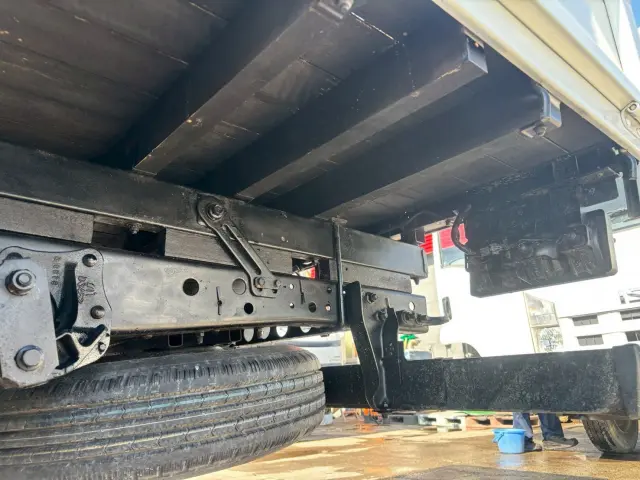 いすゞ エルフ TKG-NMR85AN(2WD)の写真15