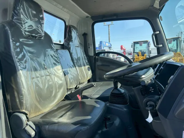 いすゞ エルフ TKG-NMR85AN(2WD)の写真23