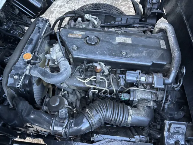 いすゞ エルフ PB-NKR81N(2WD)の写真30