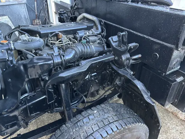 いすゞ エルフ PB-NKR81N(2WD)の写真31