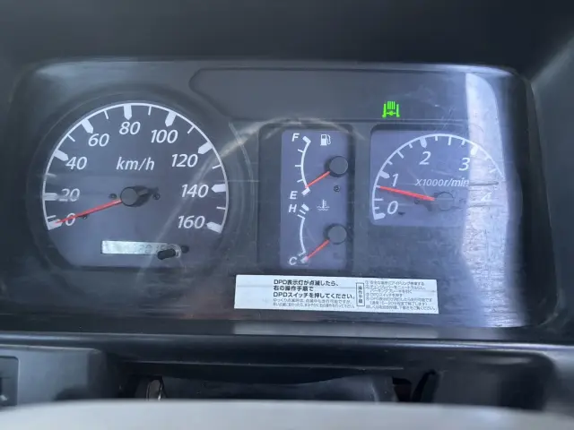 いすゞ エルフ PB-NKR81N(2WD)の写真49