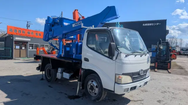 日野 デュトロ BDG-XZU368M(4WD)の写真3