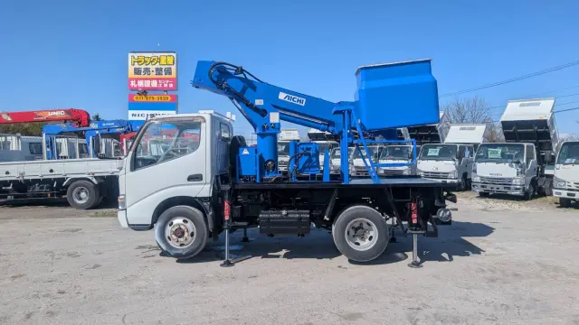 日野 デュトロ BDG-XZU368M(4WD)の写真8