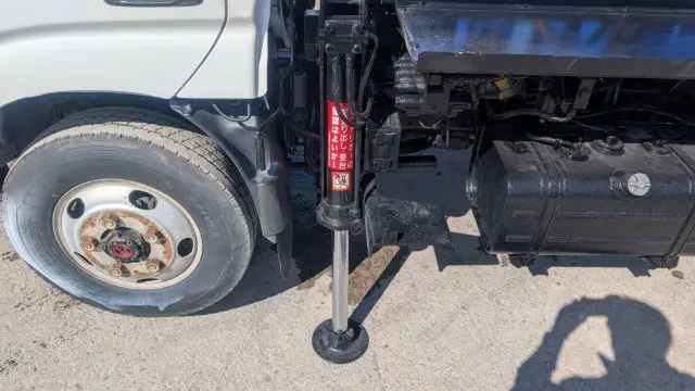 日野 デュトロ BDG-XZU368M(4WD)の写真9