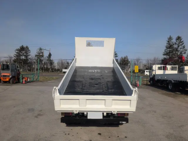 いすゞ エルフ TKG-NJS85AN(4WD)の写真6