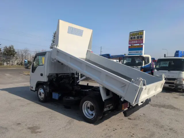 いすゞ エルフ TKG-NJS85AN(4WD)の写真7