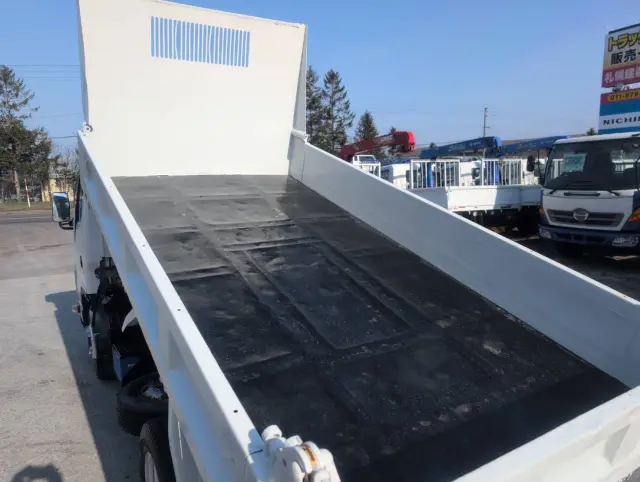 いすゞ エルフ TKG-NJS85AN(4WD)の写真11