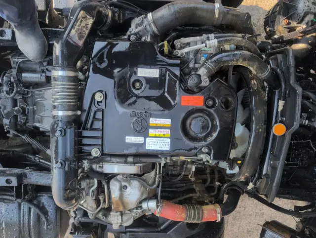 いすゞ エルフ TKG-NJS85AN(4WD)の写真16