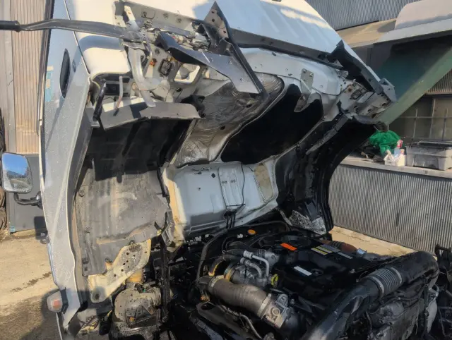 いすゞ エルフ TKG-NJS85AN(4WD)の写真17