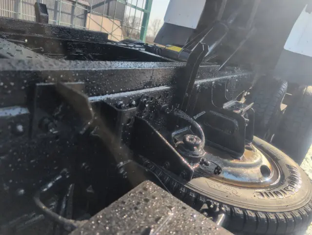 いすゞ エルフ TKG-NJS85AN(4WD)の写真28