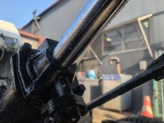 いすゞ エルフ TKG-NJS85AN(4WD)の写真30