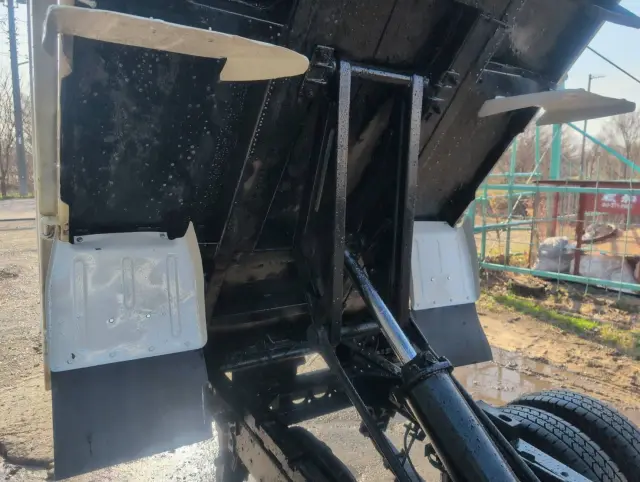 いすゞ エルフ TKG-NJS85AN(4WD)の写真34