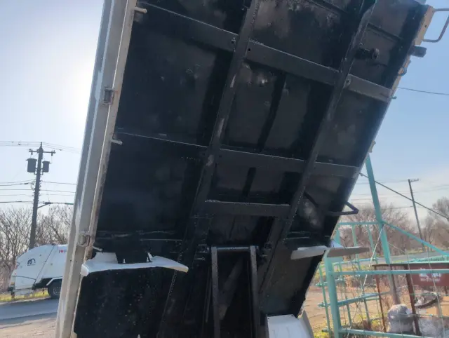 いすゞ エルフ TKG-NJS85AN(4WD)の写真35