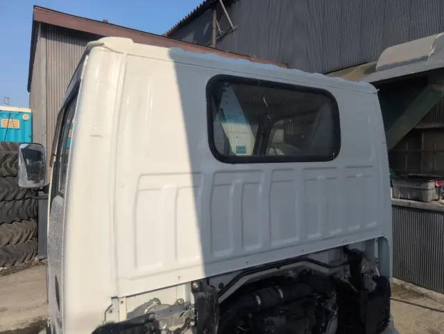 いすゞ エルフ TKG-NJS85AN(4WD)の写真37