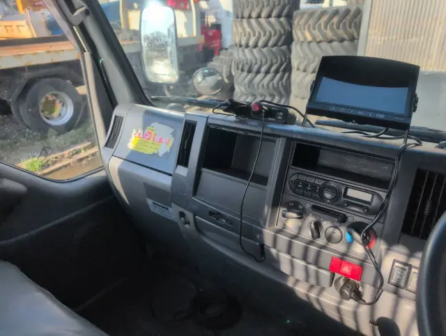 いすゞ エルフ TKG-NJS85AN(4WD)の写真42