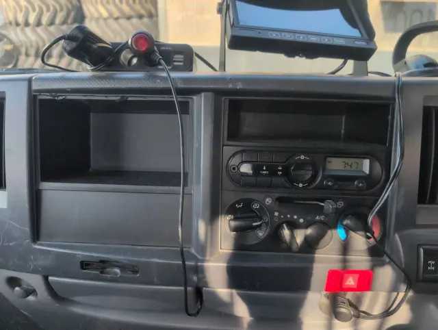 いすゞ エルフ TKG-NJS85AN(4WD)の写真43