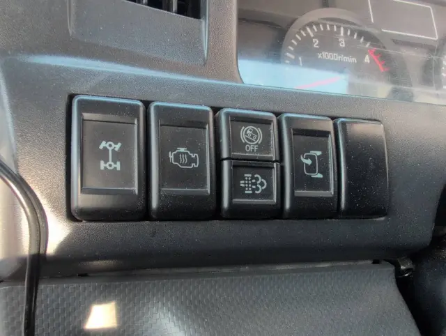 いすゞ エルフ TKG-NJS85AN(4WD)の写真46