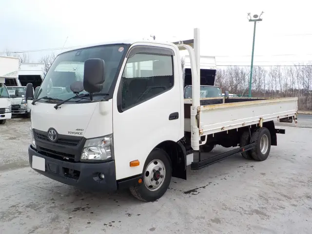 トヨタ トヨエース TKG-XZU775(4WD)の写真1