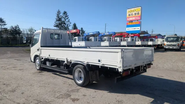 トヨタ ダイナ BDG-XZU344(2WD)の写真7