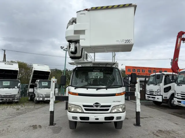 日野 デュトロ BDG-XZU354E(2WD)の写真2