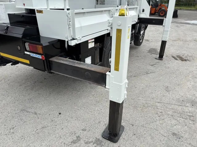 日野 デュトロ BDG-XZU354E(2WD)の写真11