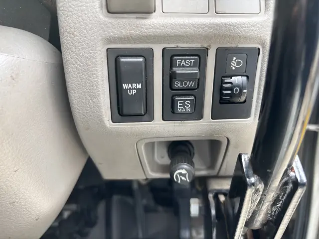 日野 デュトロ BDG-XZU354E(2WD)の写真37