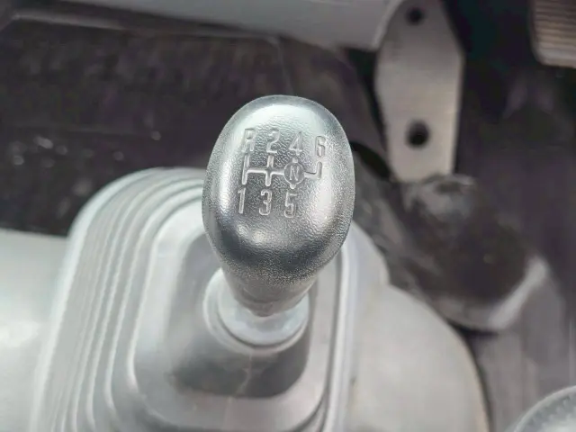 いすゞ フォワード TKG-FRR90S1(2WD)の写真32