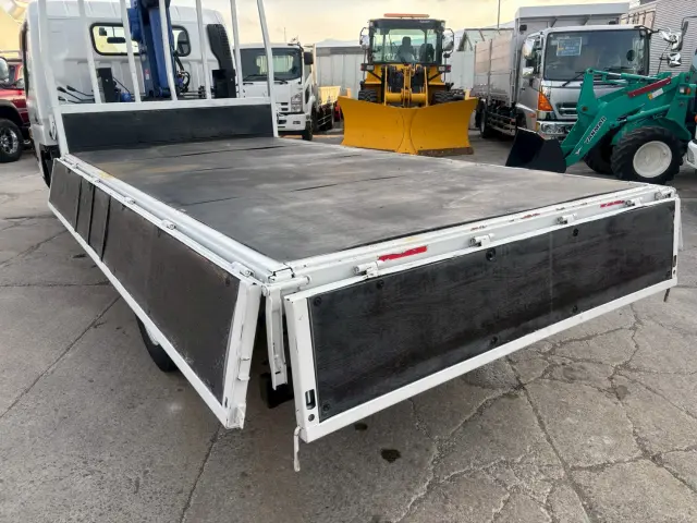 三菱 キャンター TKG-FEB50(2WD)の写真11