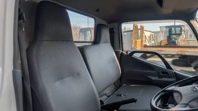 日野 デュトロ SKG-XZU650M(2WD)の写真37