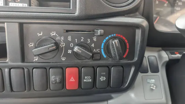 日野 デュトロ SKG-XZU650M(2WD)の写真44