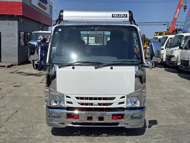 いすゞ エルフ TRG-NHS85A(4WD)の写真2