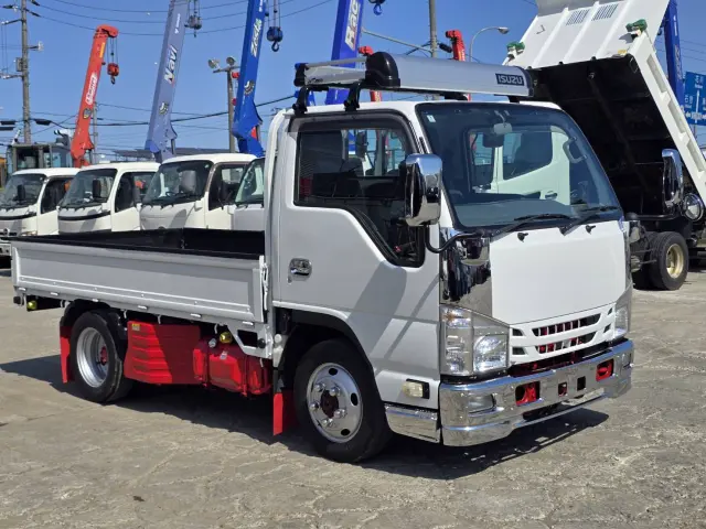 いすゞ エルフ TRG-NHS85A(4WD)の写真3