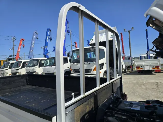 いすゞ エルフ TRG-NHS85A(4WD)の写真11