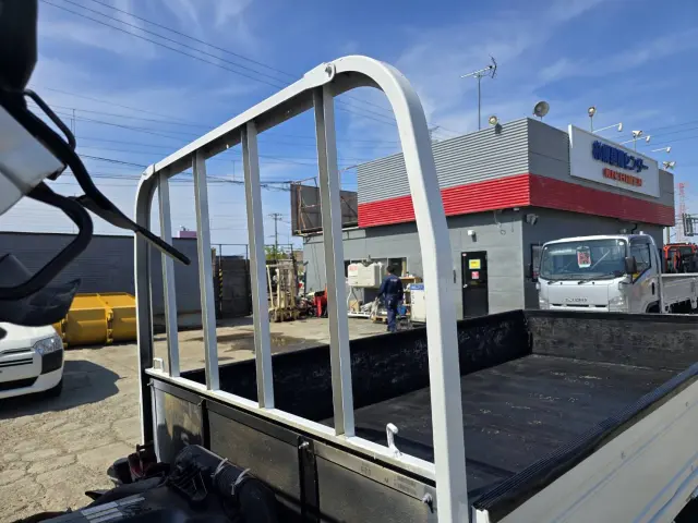 いすゞ エルフ TRG-NHS85A(4WD)の写真12