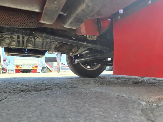 いすゞ エルフ TRG-NHS85A(4WD)の写真16