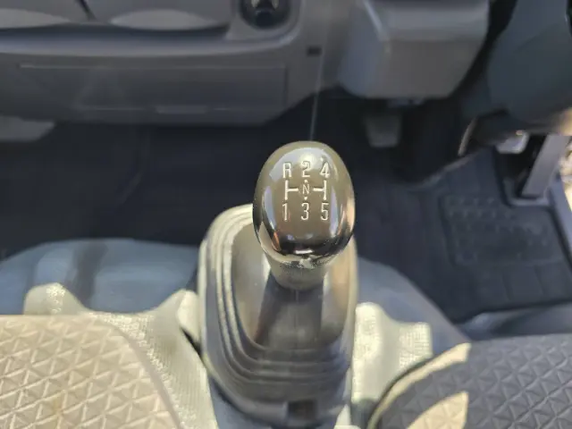 いすゞ エルフ TRG-NHS85A(4WD)の写真28