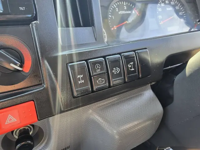 いすゞ エルフ TRG-NHS85A(4WD)の写真29