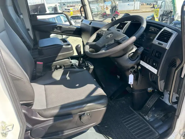 三菱 ファイター 2KG-FK72F(2WD)の写真21