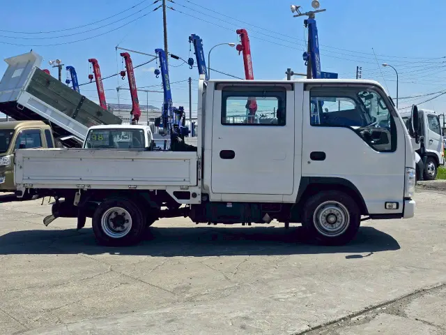いすゞ エルフ TRG-NHR85A(2WD)の写真6