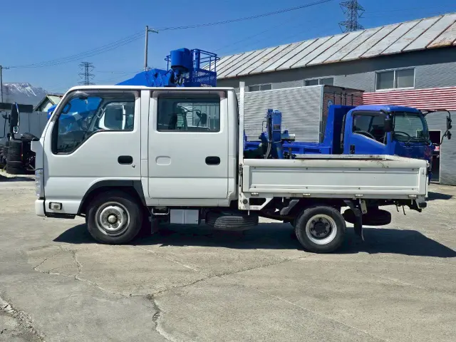 いすゞ エルフ TRG-NHR85A(2WD)の写真7